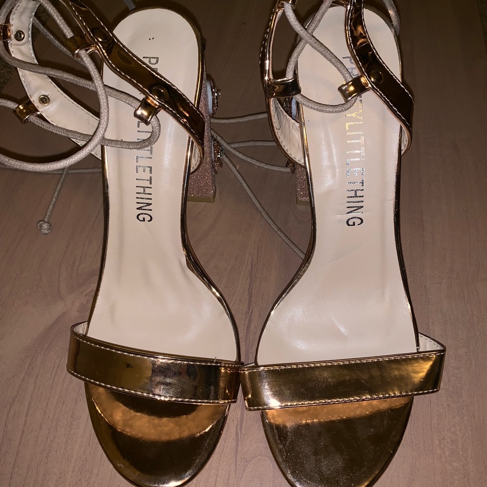 Chic flower heels